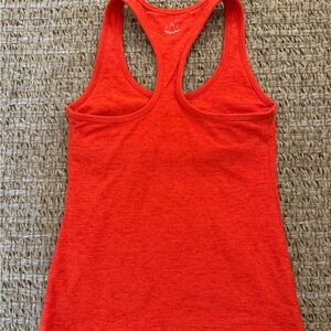 Beyond yoga race back tank XS in red